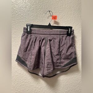 Lululemon low rise hotty hot shorts. A40